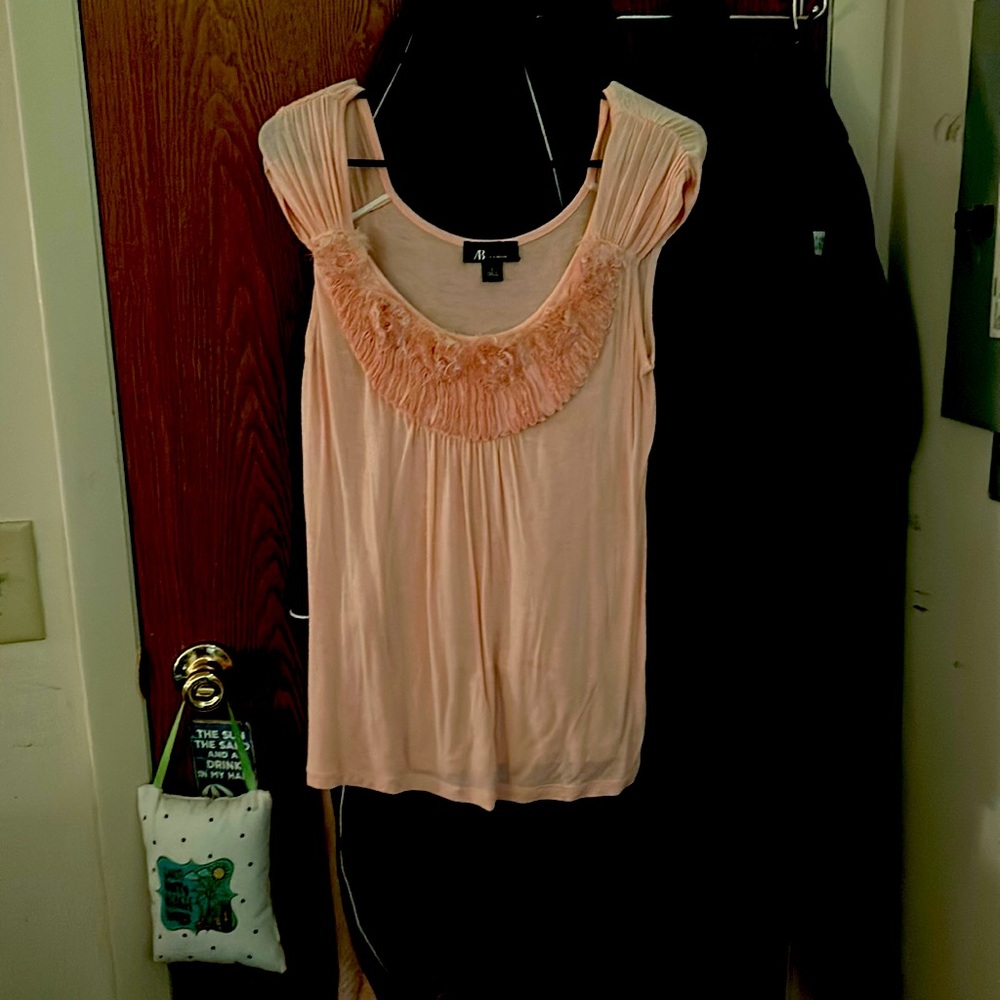 Cute pink top